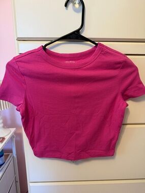 wild fable Fuchsia Short Sleeve Crop Tee